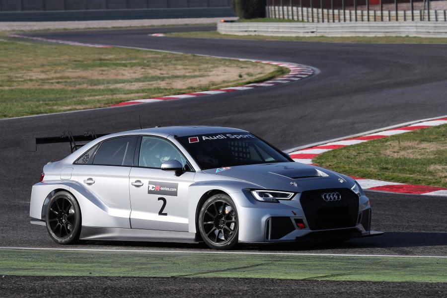  Audi RS3 LMS (8V) 2016 года  (фото 21 из 40)